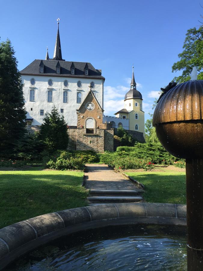 Ferienhaus Erzgebirge "An Der Trebe" Mit Kamin Und Sauna Neuhausen am Rheinfall Dış mekan fotoğraf